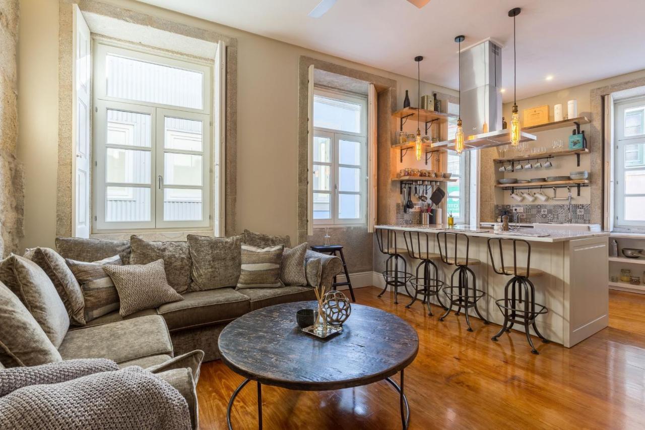 Elegant 2Br Duplex In City Center By Lovelystay Porto Kültér fotó