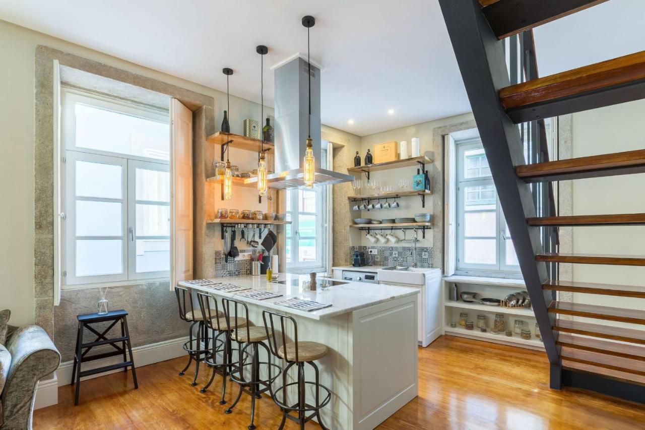 Elegant 2Br Duplex In City Center By Lovelystay Porto Kültér fotó